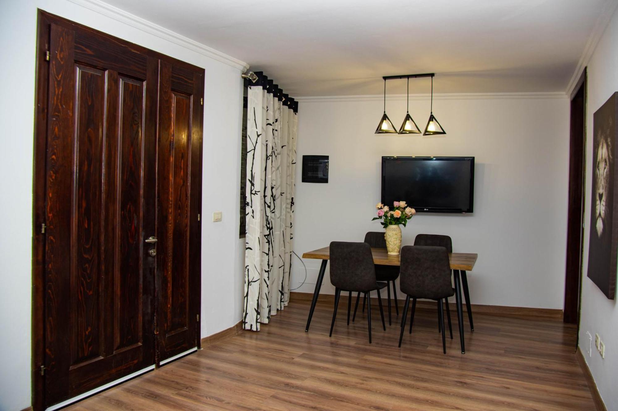Lucas Central Relaxing House Tirana Extérieur photo