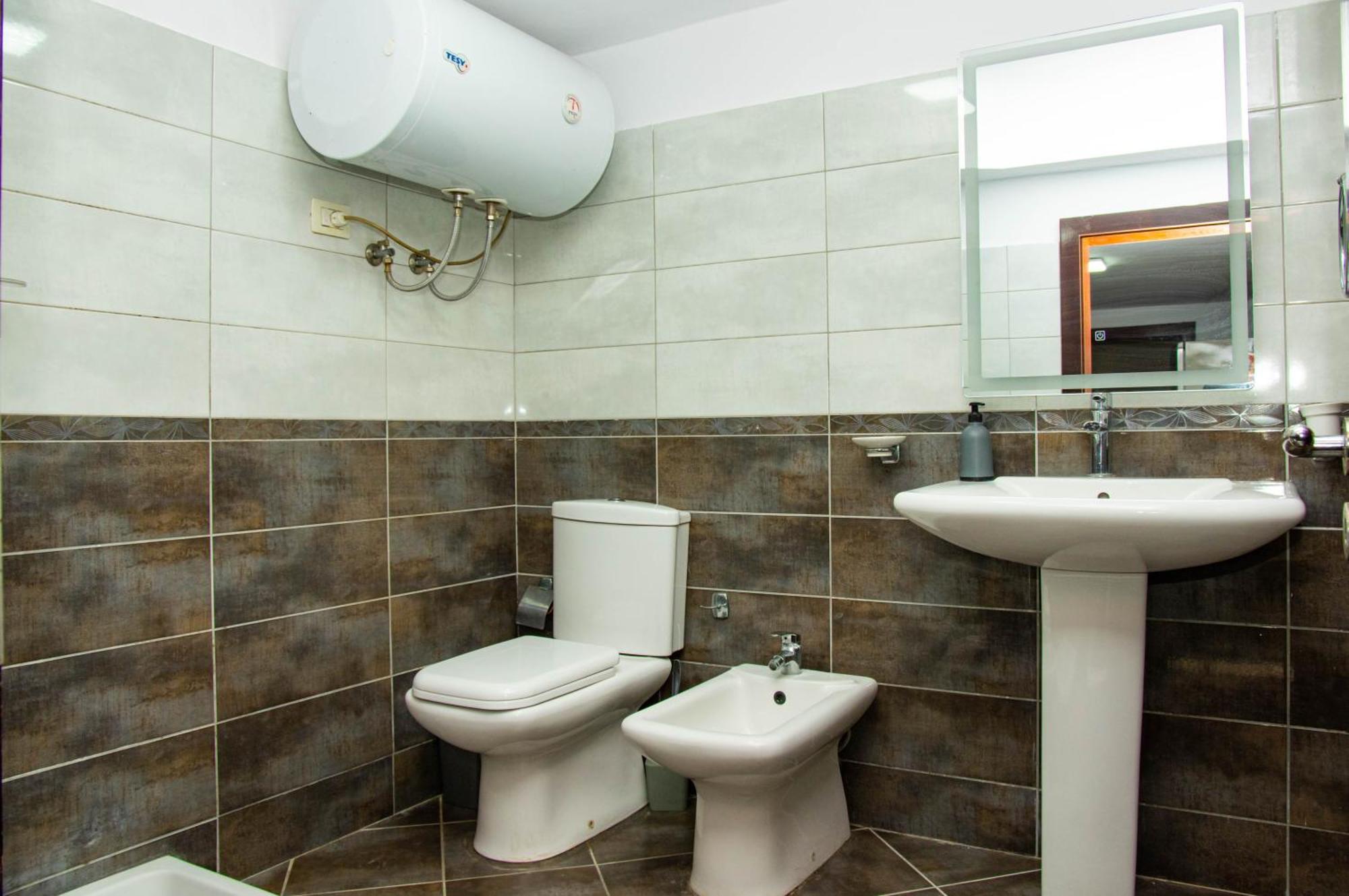 Lucas Central Relaxing House Tirana Extérieur photo
